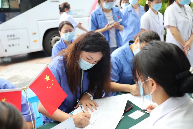 成都万搏（中国）万搏集团开展爱心献血活动