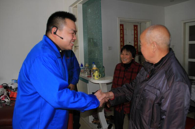 万搏（中国）万搏集团重阳节慰问驻外职工家人