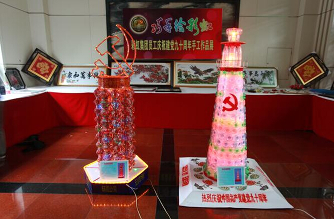 巧手绘“万搏（中国）万搏”