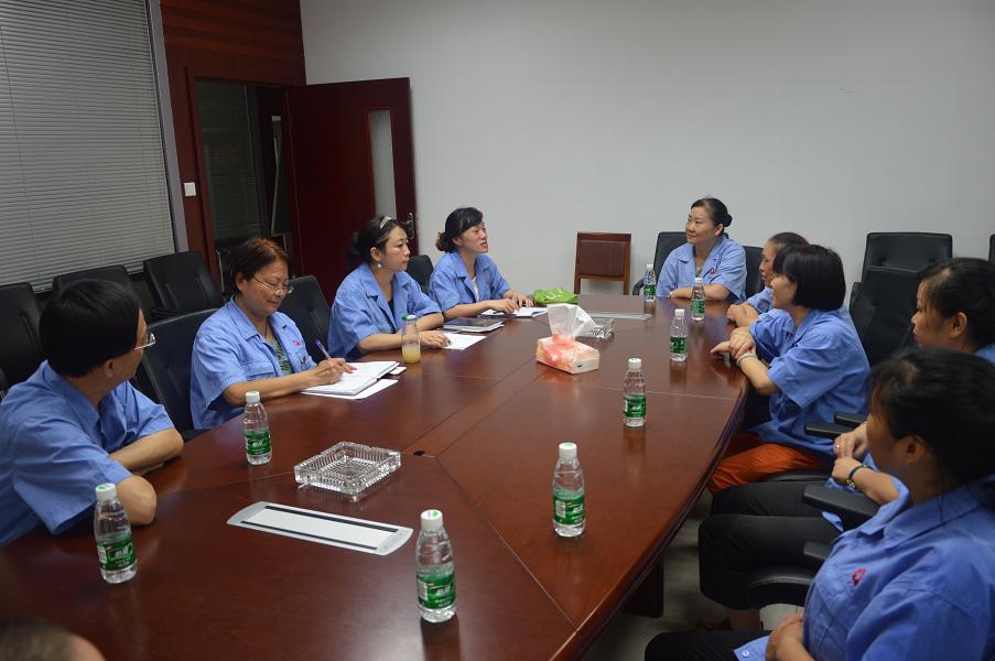 2015年建军节来临之际，万搏（中国）万搏集团举行了拥军座谈会