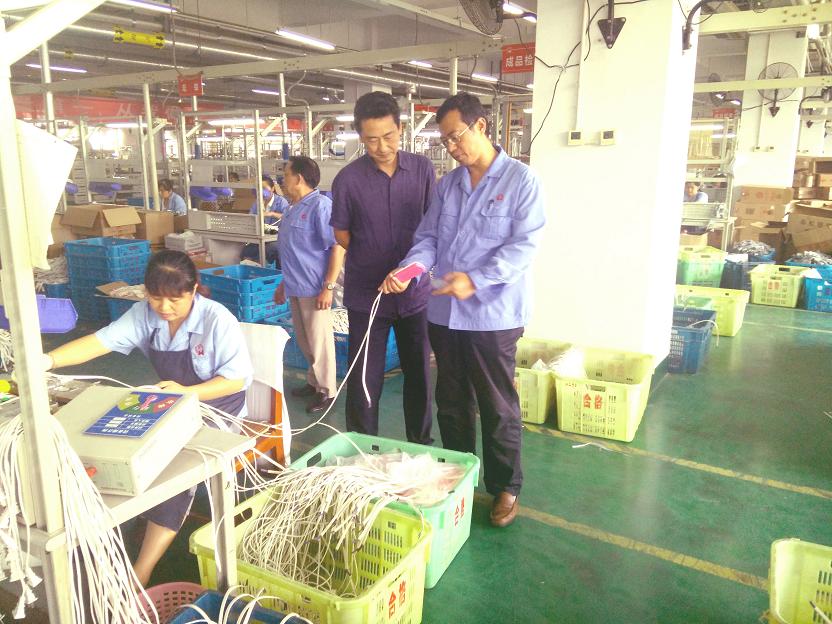 成都市安监局领导一行到成都万搏（中国）万搏集团进行安全检查