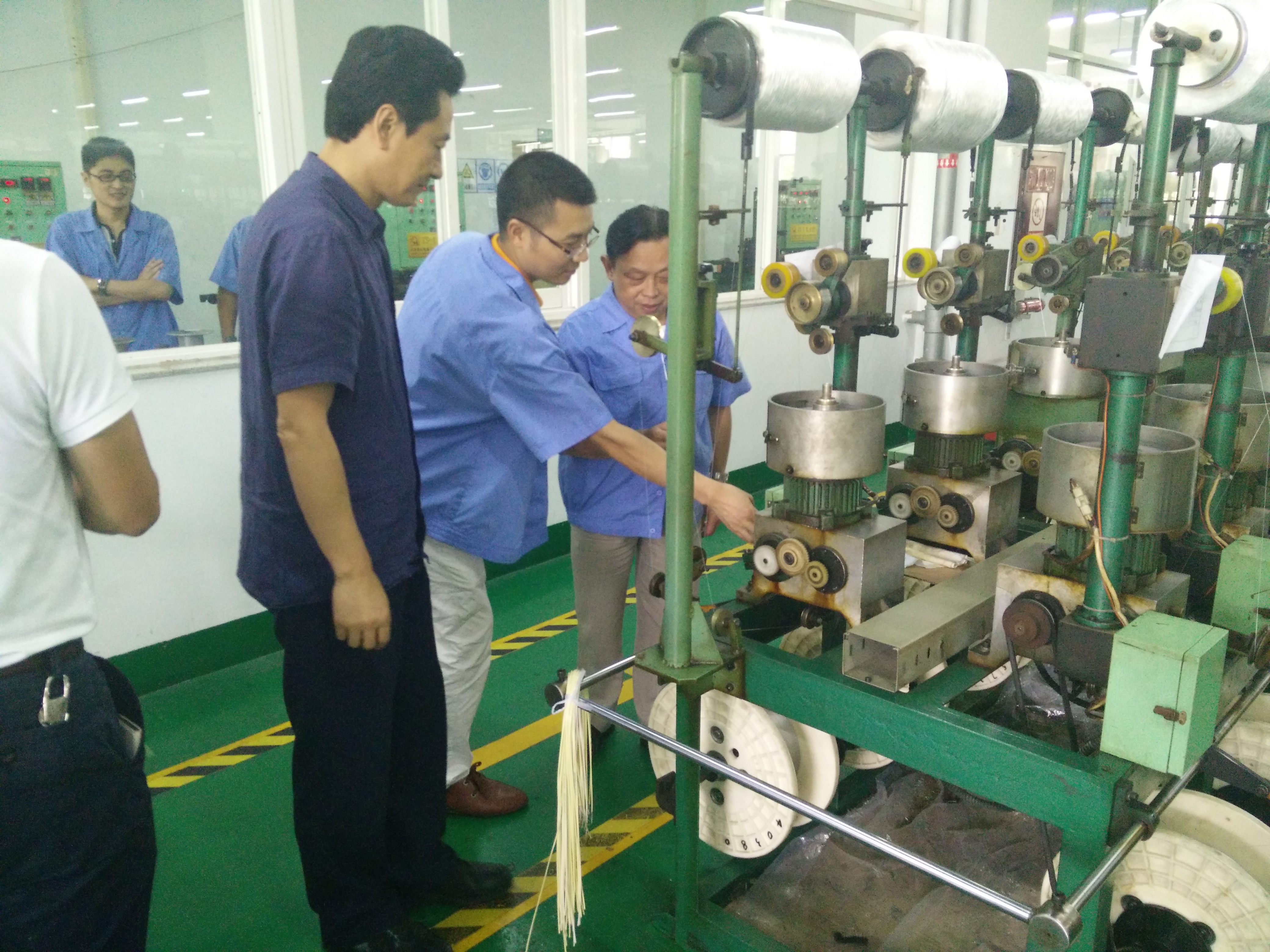 成都市安监局领导一行到成都万搏（中国）万搏集团进行安全检查