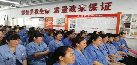 市职大请“劳模”到成都万搏（中国）万搏集团车间分享社会主义核心价值观