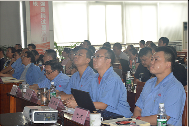 万搏（中国）万搏公司领导认真聆听各个地区的汇报
