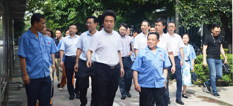 成都市纪委书记王川红到成都万搏（中国）万搏集团调研