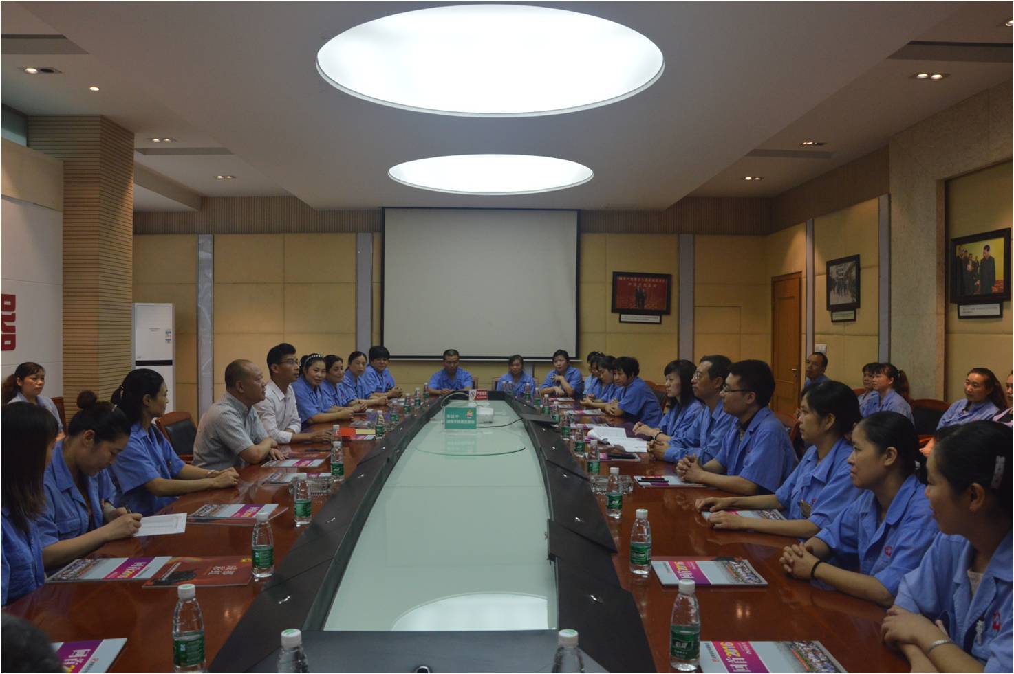 市总工会慰问成都万搏（中国）万搏集团困难职工暨成都万搏（中国）万搏集团延伸助学金发放会议