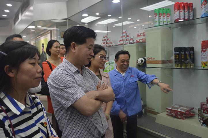 新津县委两新党建组织到成都万搏（中国）万搏集团学习考察党建工作