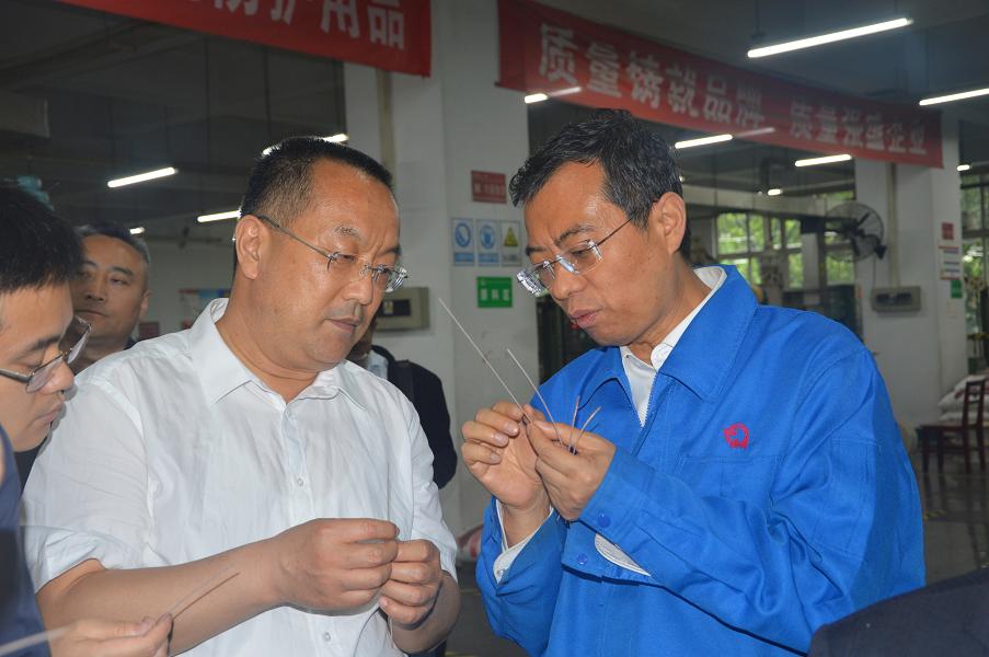 全国工商联调研组莅临成都万搏（中国）万搏集团调研