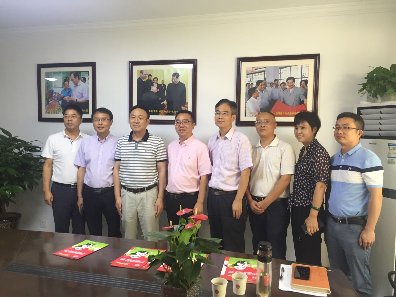 成都万搏（中国）万搏集团营销中心西北办事处接待黄冈市政府代表团
