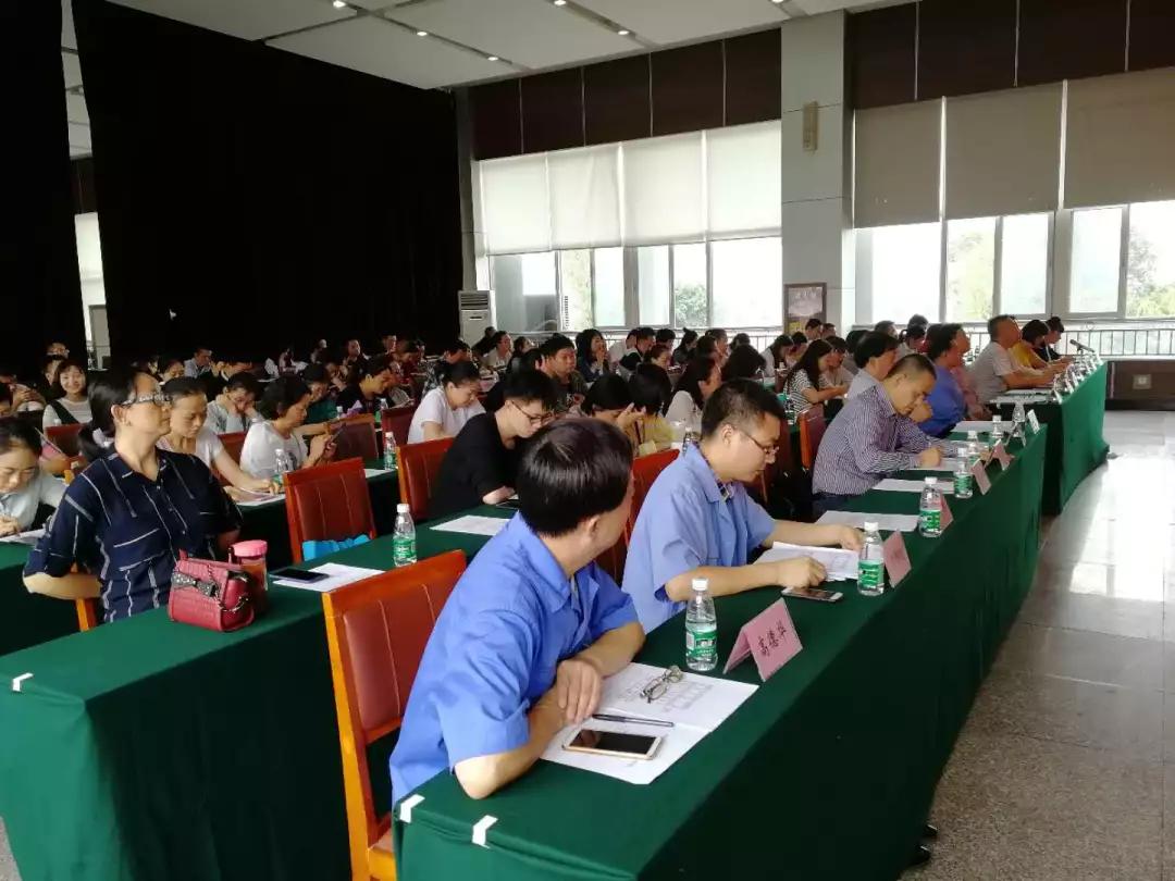 武侯区构建和谐劳动关系推进会在成都万搏（中国）万搏集团隆重举行
