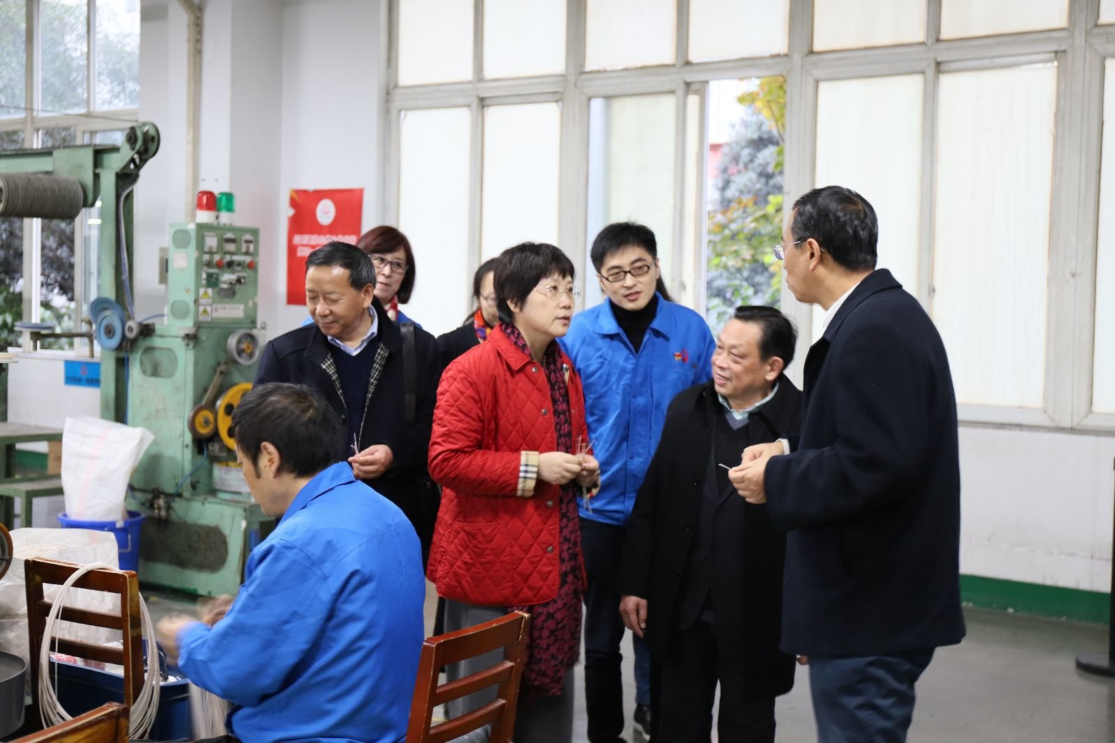中国轻工业联合会副会长何烨一行莅临成都万搏（中国）万搏集团参观指导