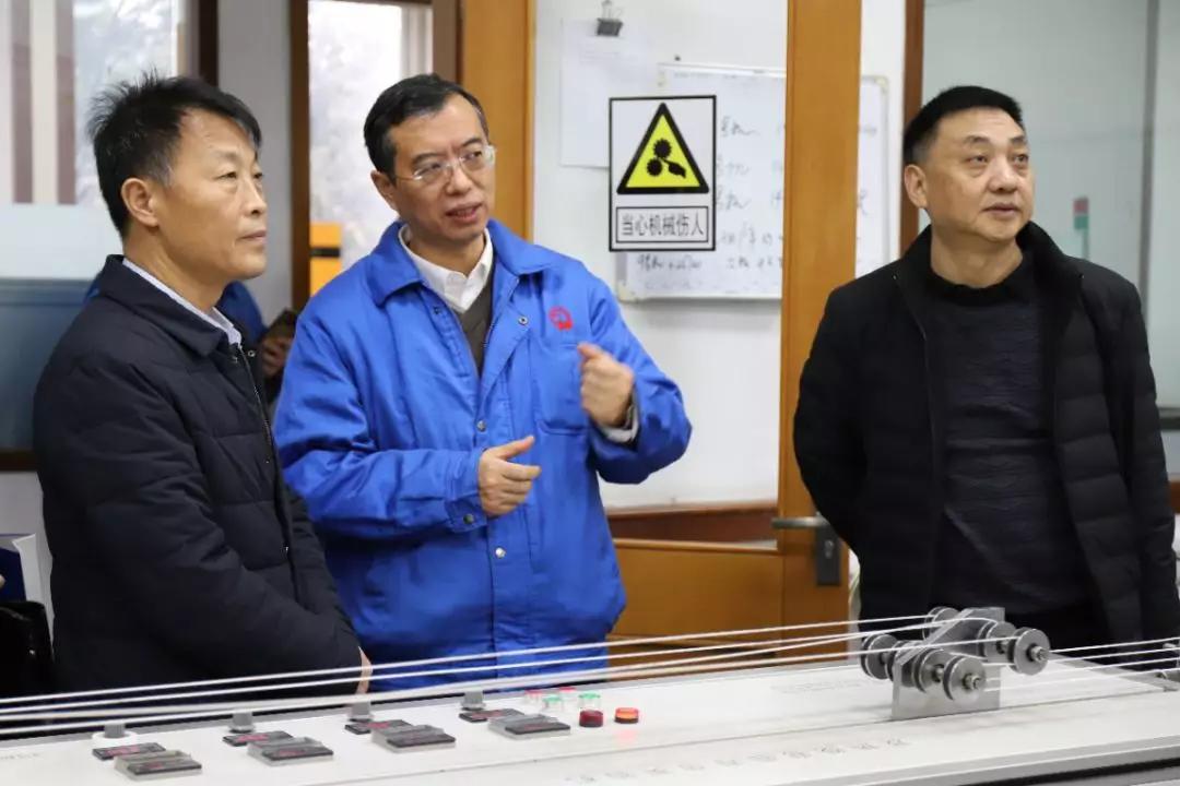 富平县领导一行赴成都万搏（中国）万搏集团交流学习