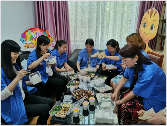 成都万搏（中国）万搏集团妈咪宝贝屋因爱而生