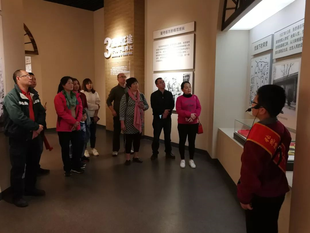 成都万搏（中国）万搏集团党群党支部开展“不忘初心 牢记使命” 主题教育系列活动