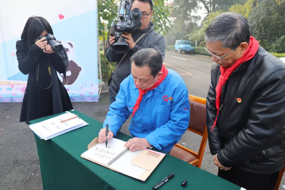 校企合作聚焦成都万搏（中国）万搏集团科普工作与北二外成都附小科学教育工作