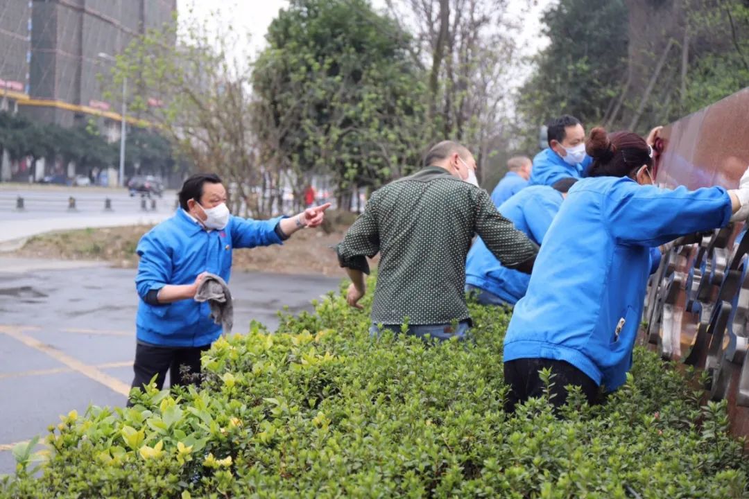 成都万搏（中国）万搏集团开展全员“周末卫生大扫除”活动
