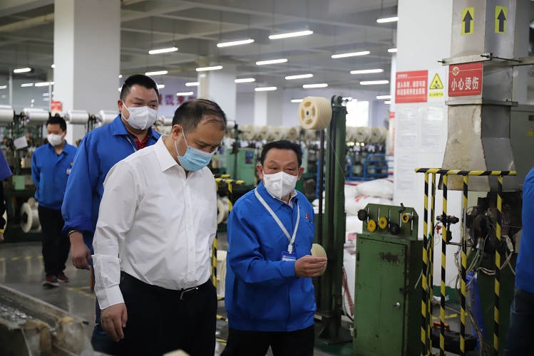 成都市武侯区委书记陈麟一行莅临成都万搏（中国）万搏集团调研