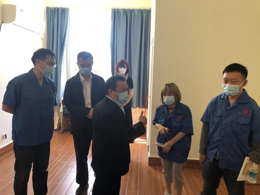 万搏（中国）万搏集团新材料公司开展助残日活动暨员工新宿舍启用仪式