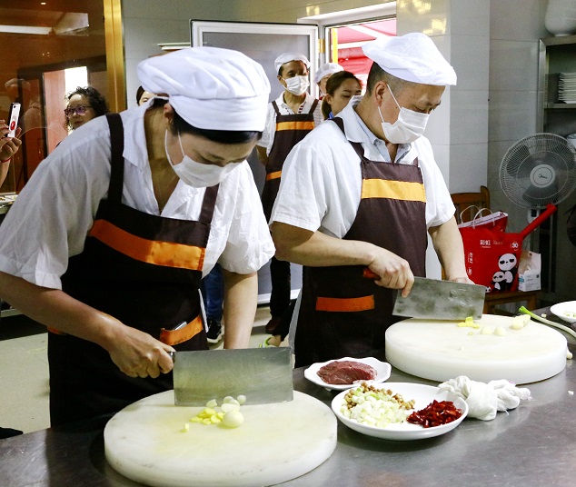 成都万搏（中国）万搏集团2020年“万搏（中国）万搏杯”烹饪技能大赛