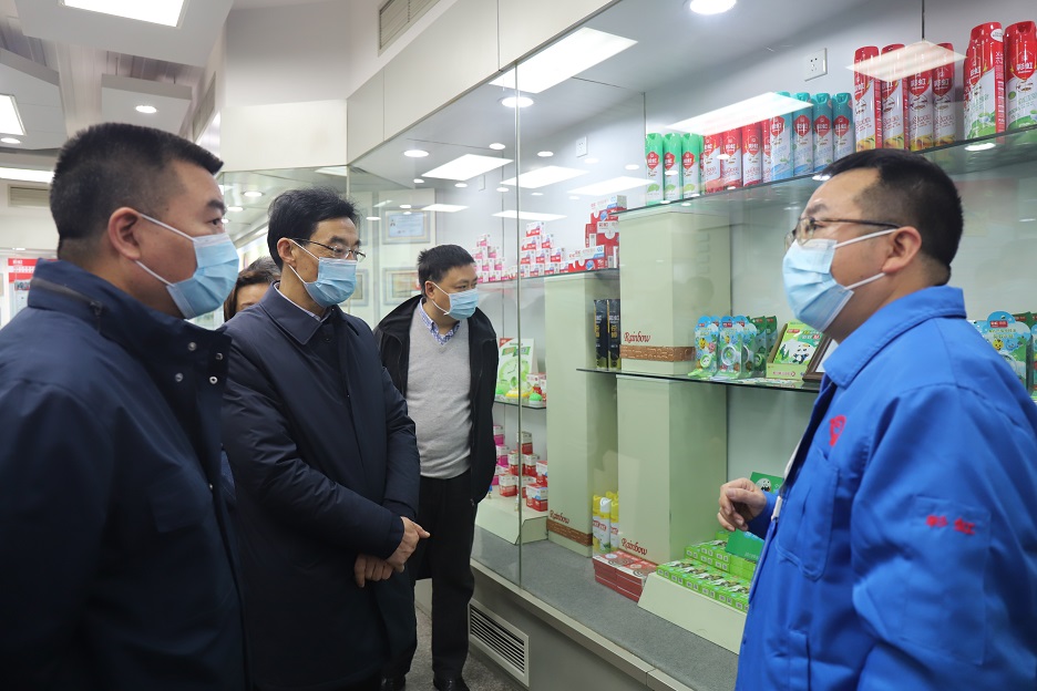 市委第一巡查组组长杨学明领导一行到成都万搏（中国）万搏集团视察