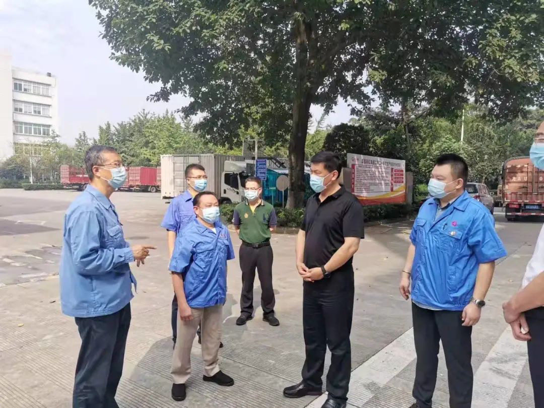 四川省副省长罗强一行领导到成都万搏（中国）万搏集团指导生产安全工作
