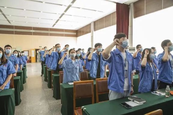 成都万搏（中国）万搏集团召开2022年团员大会暨团委换届选举会议